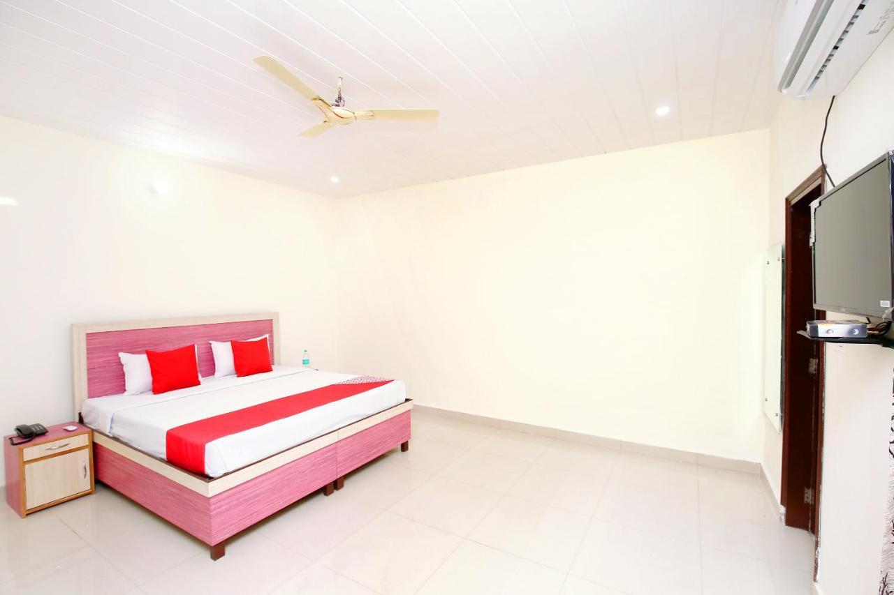 Oyo Flagship Armaan Resort Shāhpur Extérieur photo